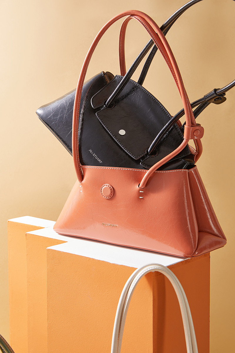 [JILLSTUART]★JENGA FLAP COWHIDE FLAP SHOULDER BAG JILLSTUART 22FW Jenga Flap Cowhide Flap Shoulder Bag
